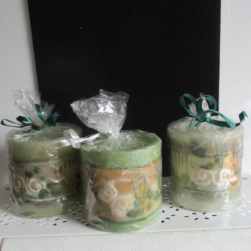 Stylized flowers, 3" Pillar Candle, Hand Painted, Nature, Codes O, R, C
